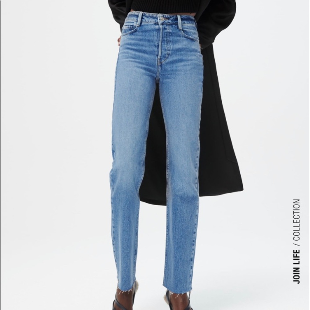 HIGH WAISTED STRAIGHT CUT ZARA JEANS NEW WITH TAGS!! SOLD OUT ONLINE
